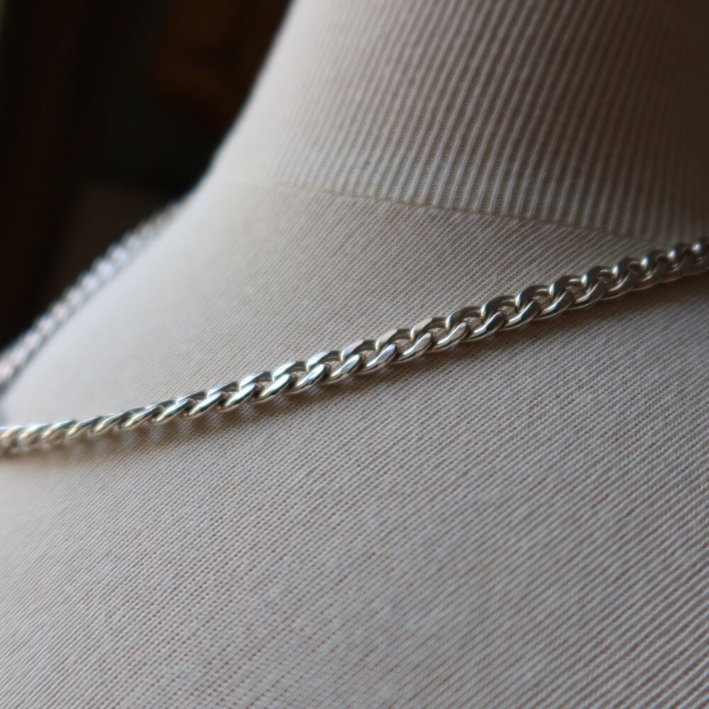 Authentic GUCCI curb chain & Gucci tag sterling silver necklace stamped $800+ - Picture 6 of 16